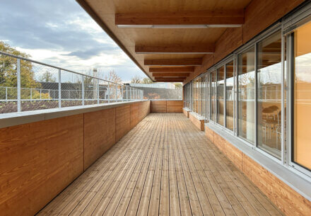 20251105 171624 440x305