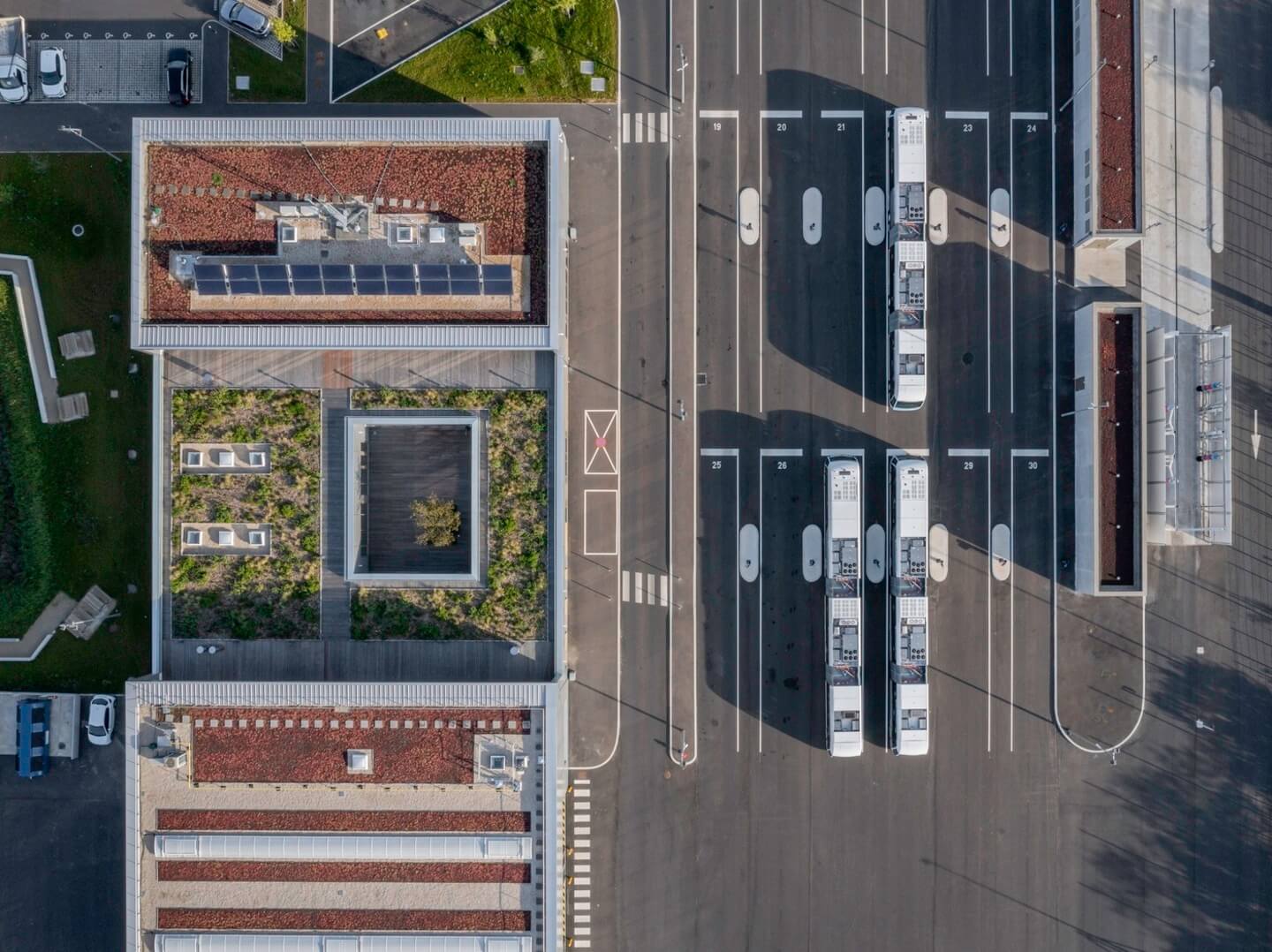 2bus electriques tzen4 corbeil essonnes pour ile de france mobilitesdrlw